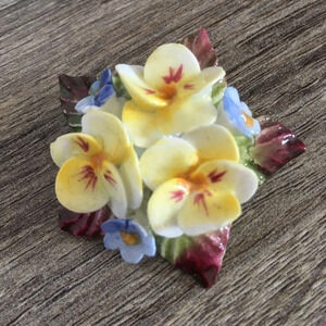 Vtg China  flower brooch